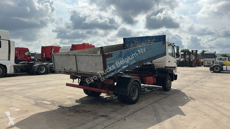 Kamion Mercedes SK  (POMPE MANUELLE / MANUAL...