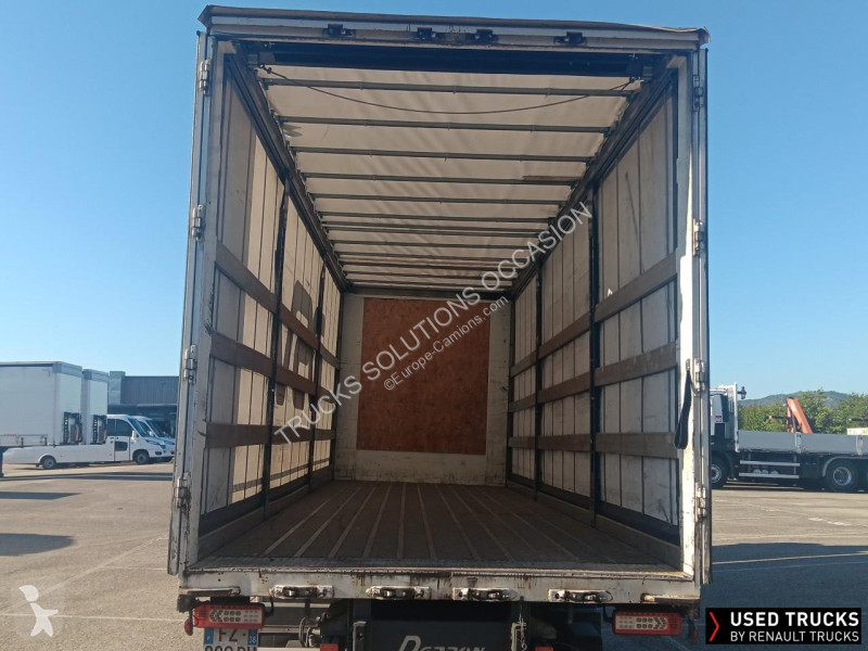 Kamion Renault D Wide