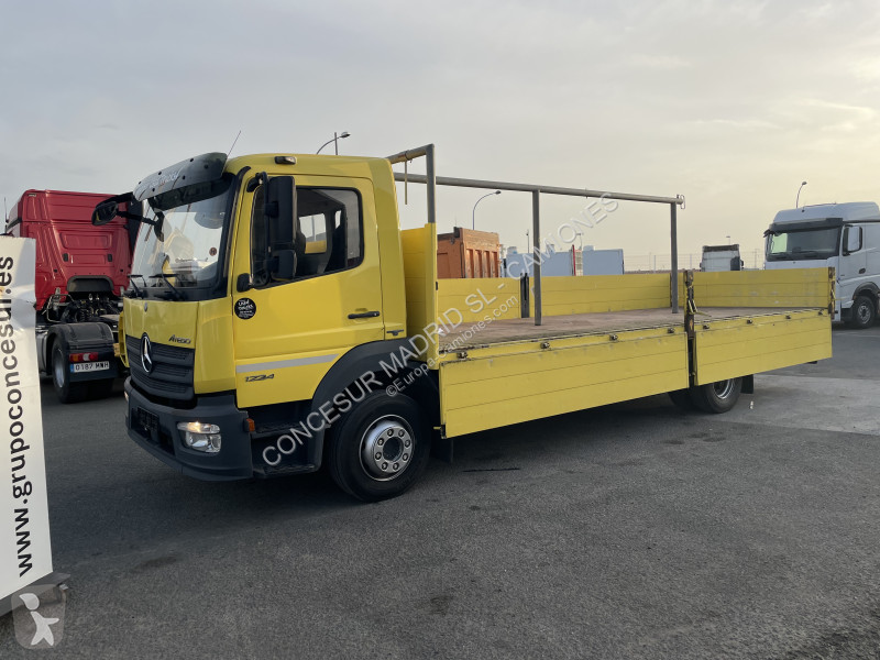 Kamion Mercedes  1224