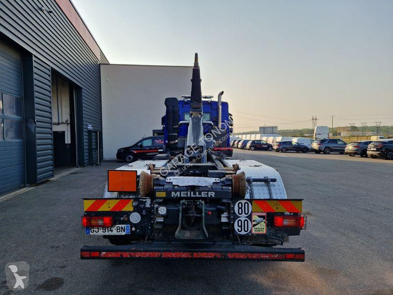 Camion Volvo 540