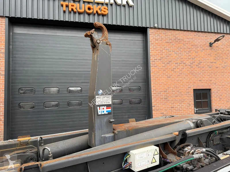 Kamion Volvo FH  6X2 VDL 25T Haakarm Standairco...