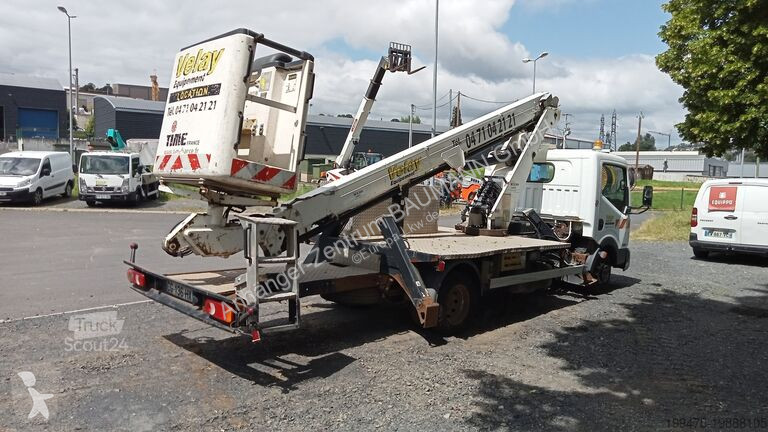 Camion Nissan 35.12 with Isoli PT19.9 / VT55NE...