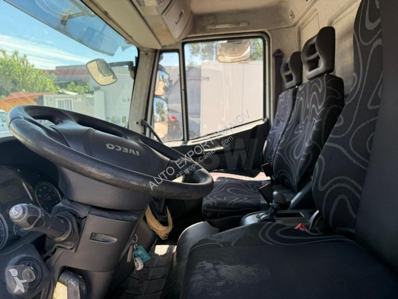 Camion Iveco  120E22 CAISSE FRIGO HAYON