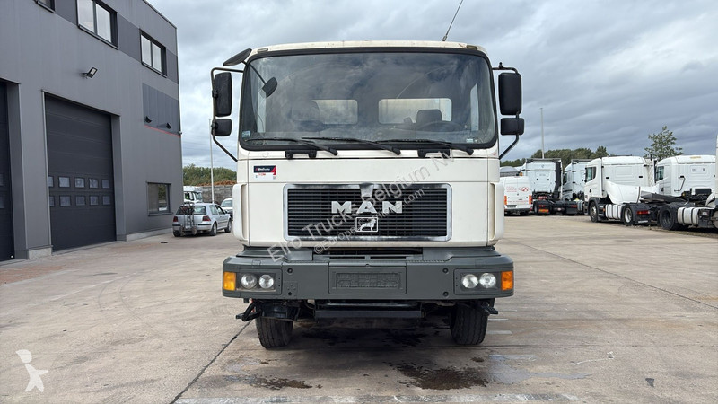 Camion MAN 32.343 (8X4 / BIG AX / GRAND PONT /...