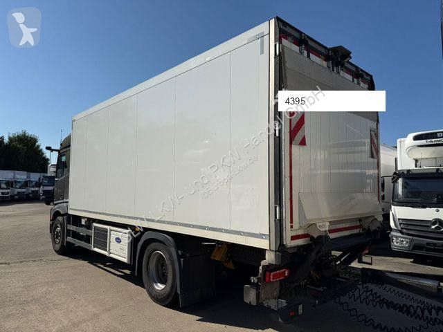 Camion remorque Mercedes ACTROS 1845