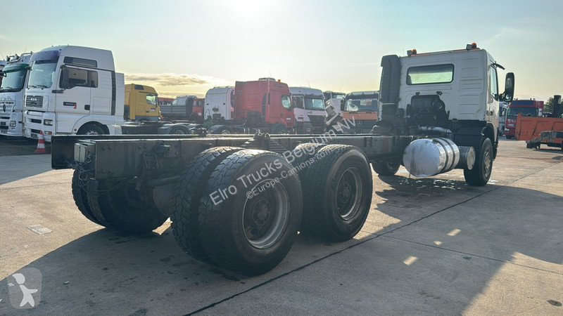 Camion Volvo - 320 (POMPE MANUELLE / BIG HUB /...