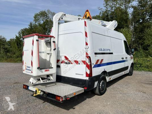 Véhicule utilitaire Renault 121FT