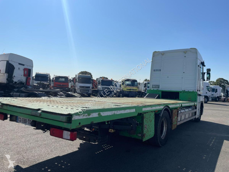 شاحنة Renault 440 DXI