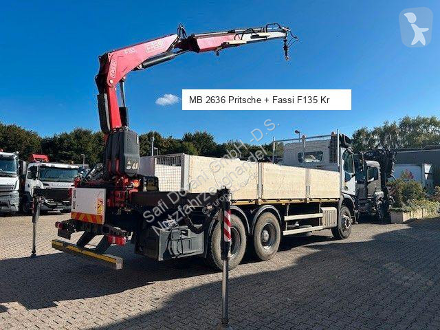 Kamion Mercedes Pritsche + Fassi F135 Kran 6x4...