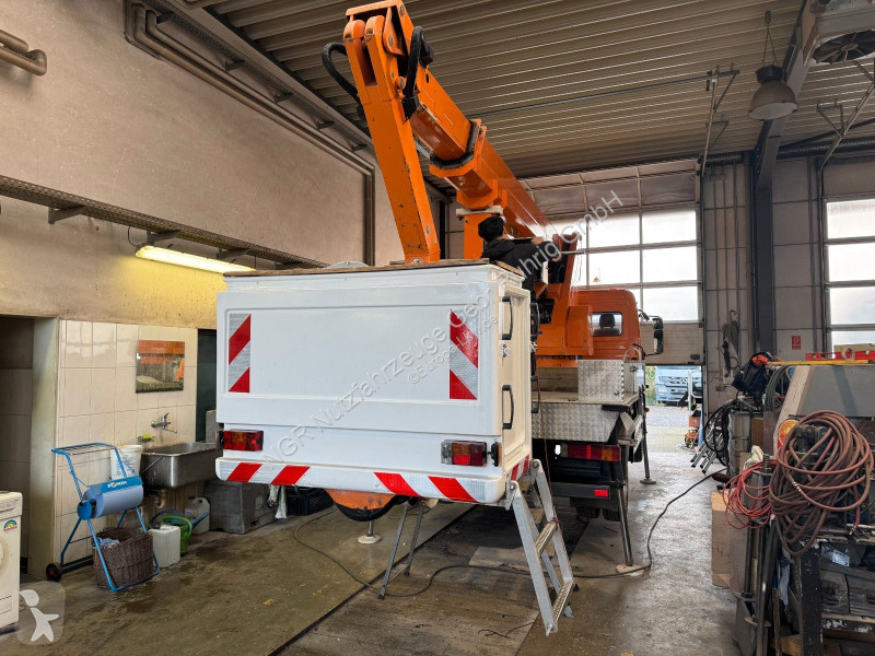 شاحنة Mercedes 815 4x2 Hubarbeitsbühne Wumag...