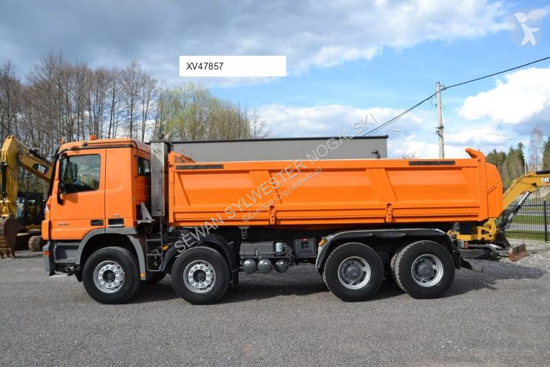 Teherautó Mercedes ACTROS 3241