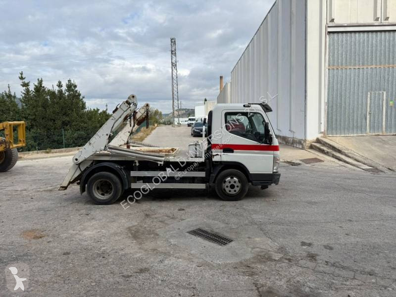 Ciężarówka Mitsubishi Fuso