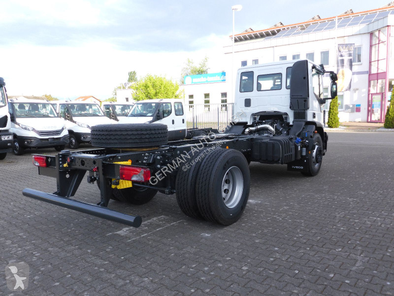 شاحنة Iveco 180E32K Radstand.4.185mm 2-Stück MY 25