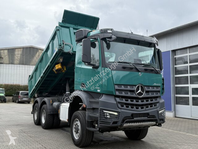 Camion Mercedes Arocs 3351 6x6 Kipper Bordmatic...