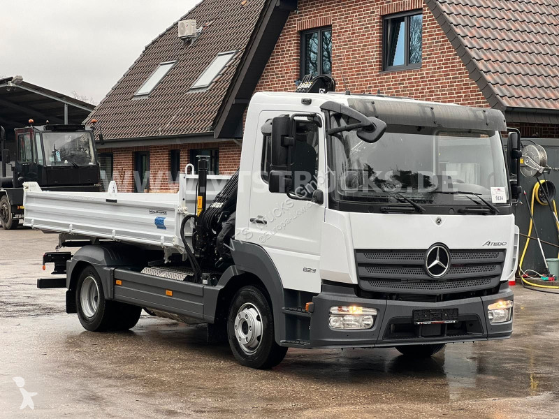 شاحنة Mercedes 823 4x2 DSK mit HIAB 072...
