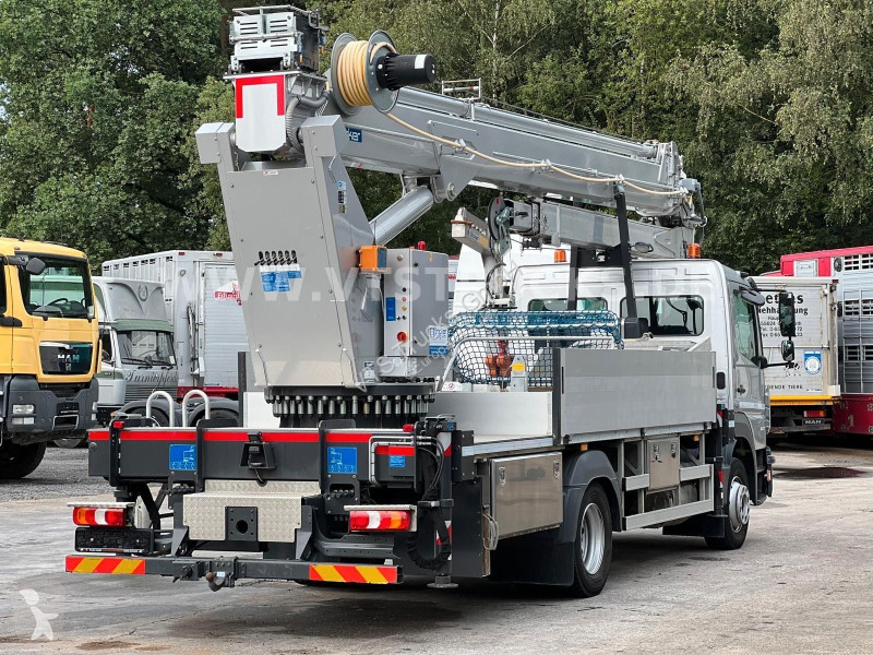شاحنة Mercedes 1223 4x2 Böcker-Dachdeckerkran