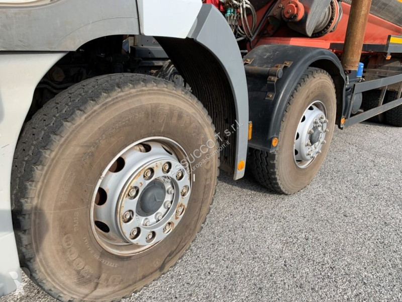 شاحنة Mercedes 3243