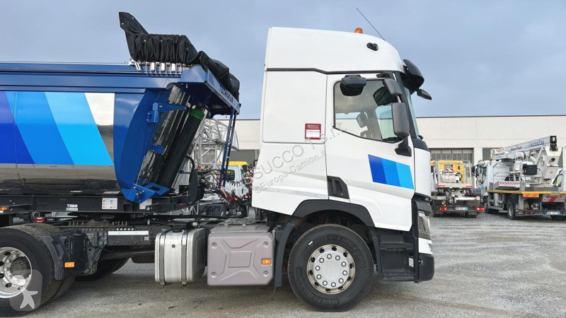شاحنة Renault K460 / T3SP38
