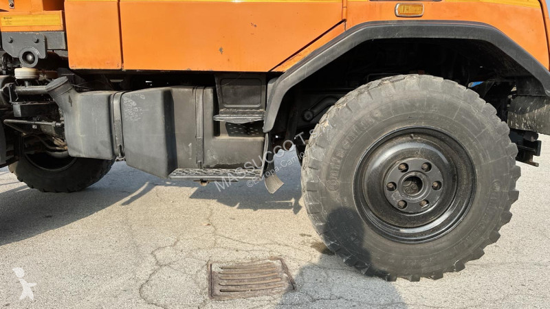 شاحنة Mercedes UNIMOG U90 4X4