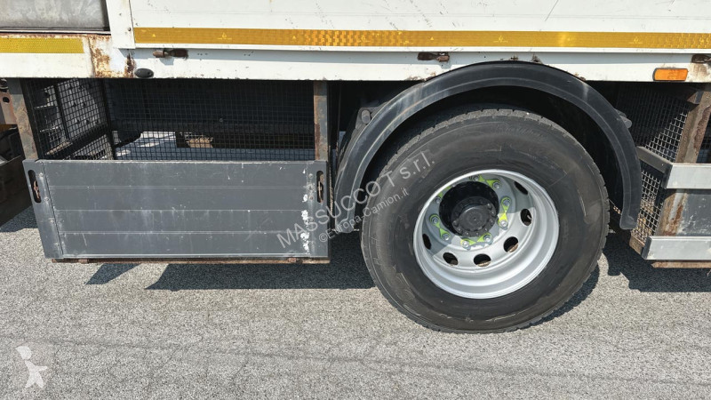 شاحنة Volvo FE 250 4X2