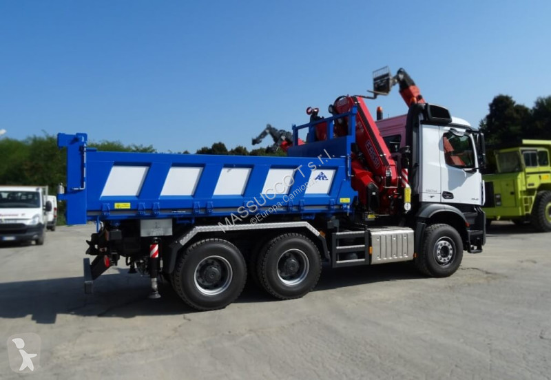 شاحنة Mercedes 3348K - 6X4
