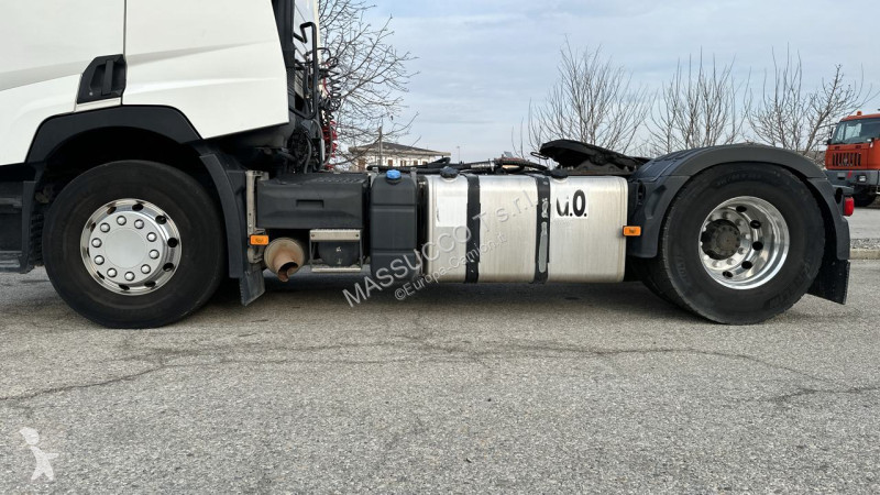 شاحنة Renault T460 4x2