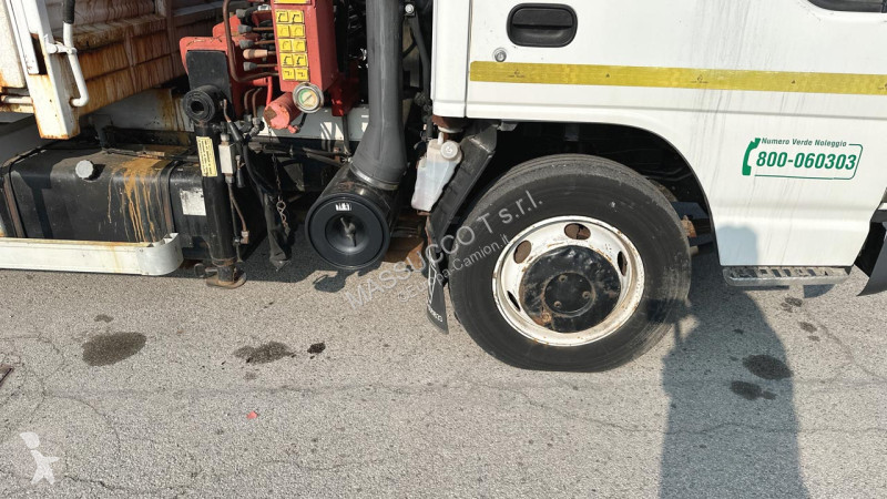 شاحنة Isuzu NQR75 4X2