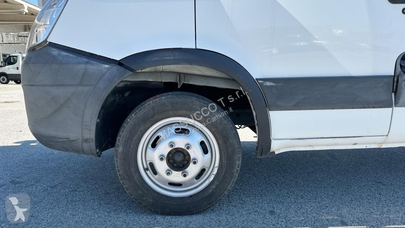 Camion Iveco DAILY 35C13 4X2