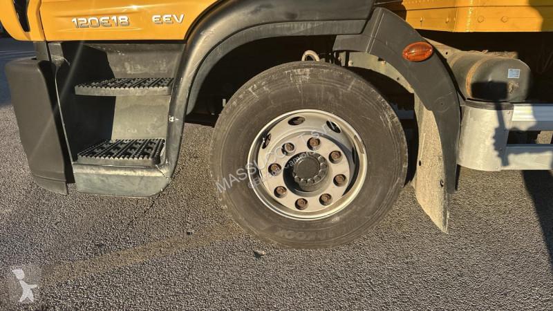 شاحنة Iveco ML120E18 4x2