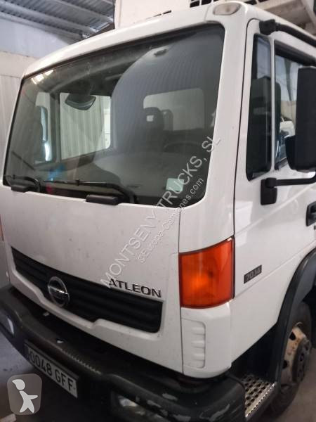 شاحنة Nissan