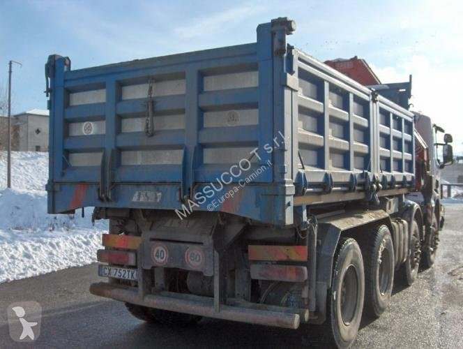 شاحنة Scania P420 con Gru Fassi