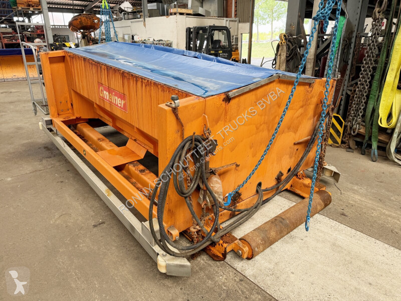 Équipements PL  4000 L TC Salzstreuer ca. 4m³...