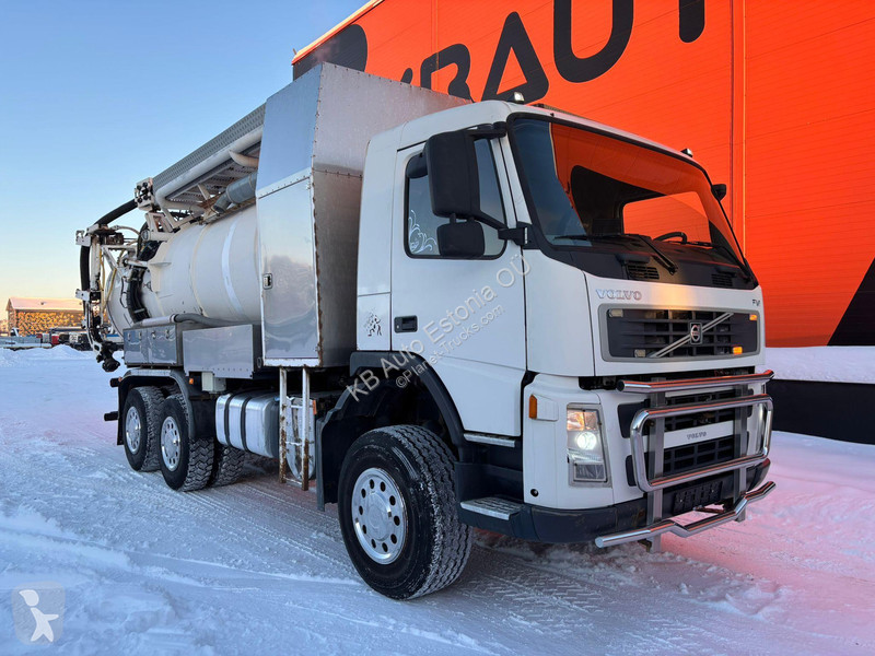 Camion Volvo 300 6x6 WASTE 4 + CLEAN WATER 8 m3...