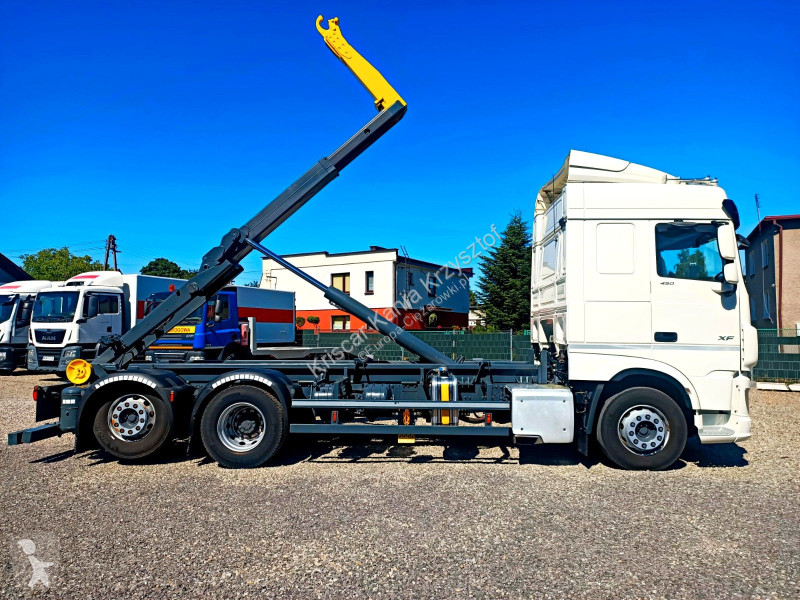 شاحنة DAF 450 6X2 for 7,5m Container