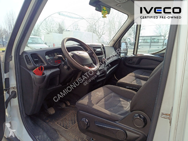 Véhicule utilitaire Iveco IVECO DAILY 35C14 BOX...
