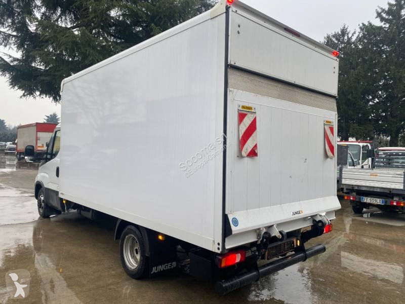 شاحنة Iveco