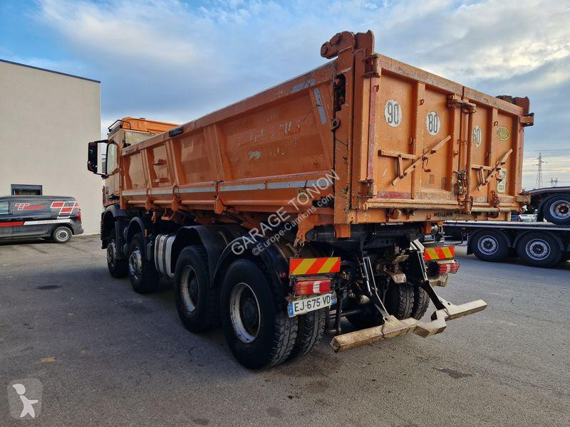 شاحنة Mercedes 3243