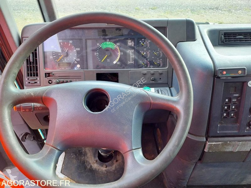 Trekker Mercedes ECONIC 1823