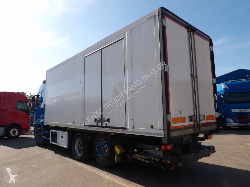 شاحنة Volvo 460-6X2 KÜHLKOFFER BI-TEMP-LBW EURO6