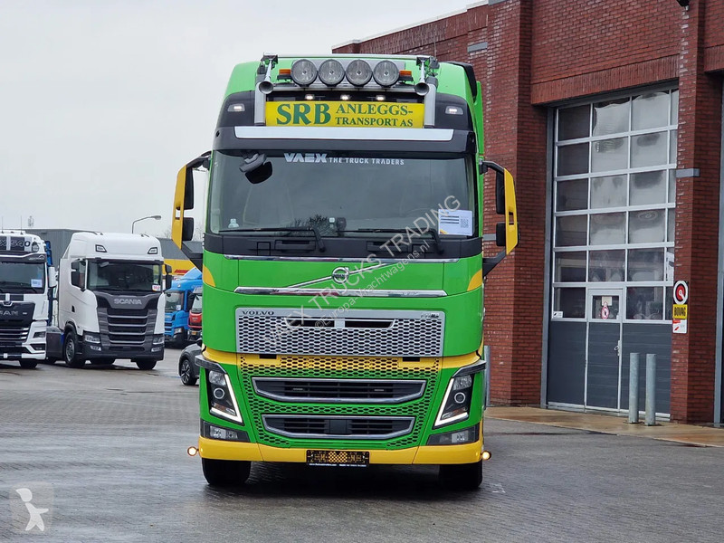 شاحنة Volvo 16750 Globetrotter XL 6x2 - 20T...