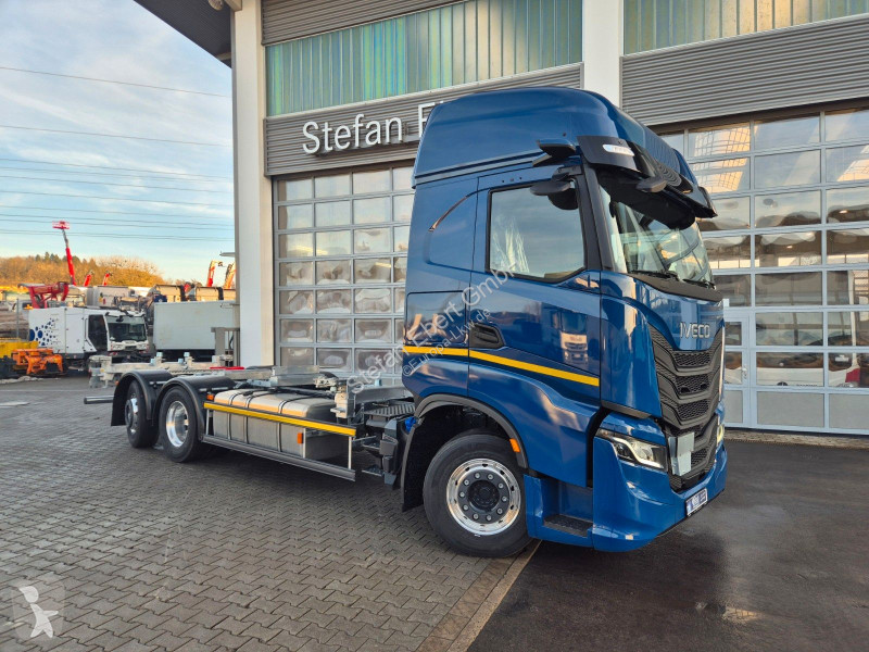 شاحنة Iveco AS260S50Y/FS CM 6x2-4 BDF...