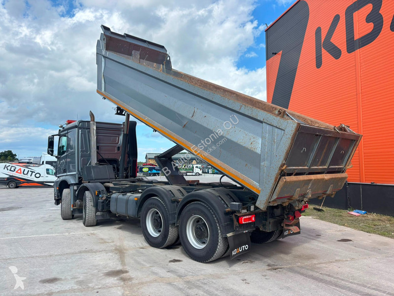 شاحنة Mercedes 3251 8x4 BOX L=6155 mm