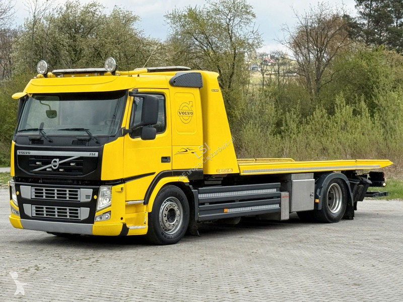 Camion Volvo 330 * ABSCHLEPPWAGEN 6,00 m *...