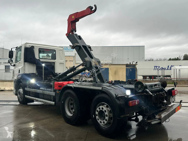 شاحنة DAF 430 tercer eje elevable y direccional