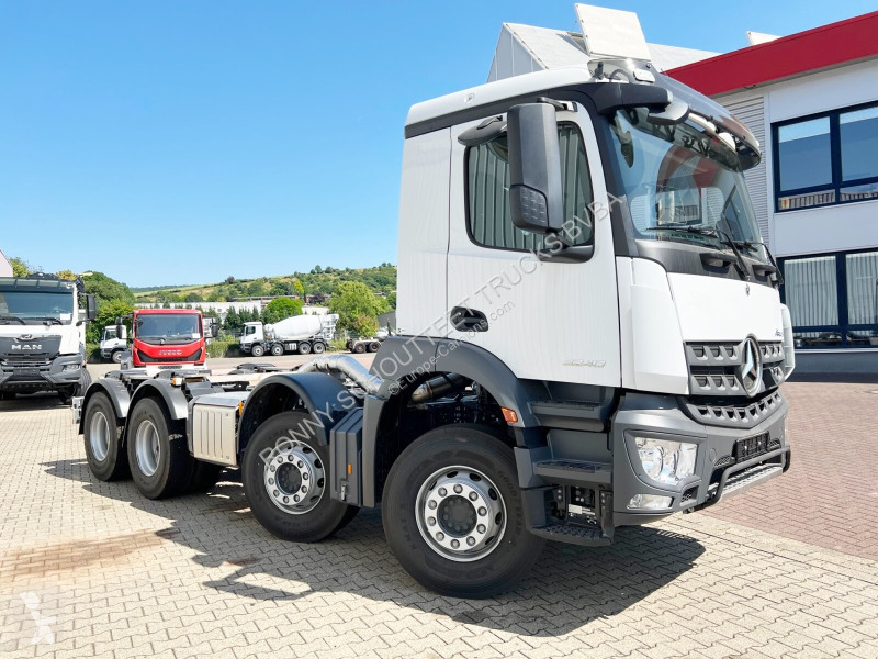 شاحنة Mercedes Arocs 3240 8x4 Arocs 3240...