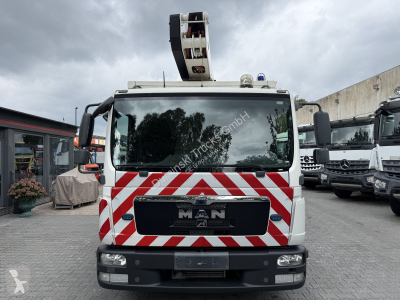 Camion MAN TGL 12.180 Koffer mit Ruthmann...