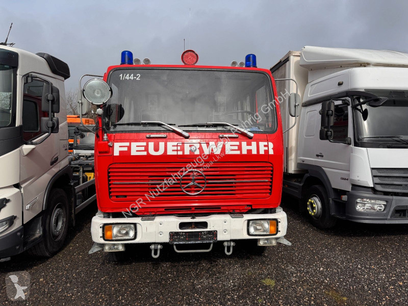 Camión Mercedes 4X4 Feuerwehr komplett Ausstattung