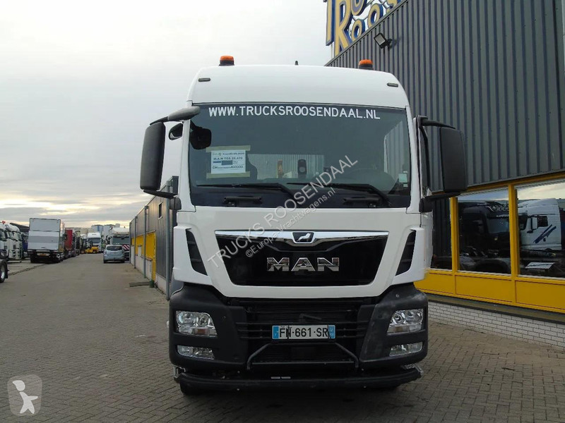 شاحنة MAN 28.470 + 20T hook + 6x2