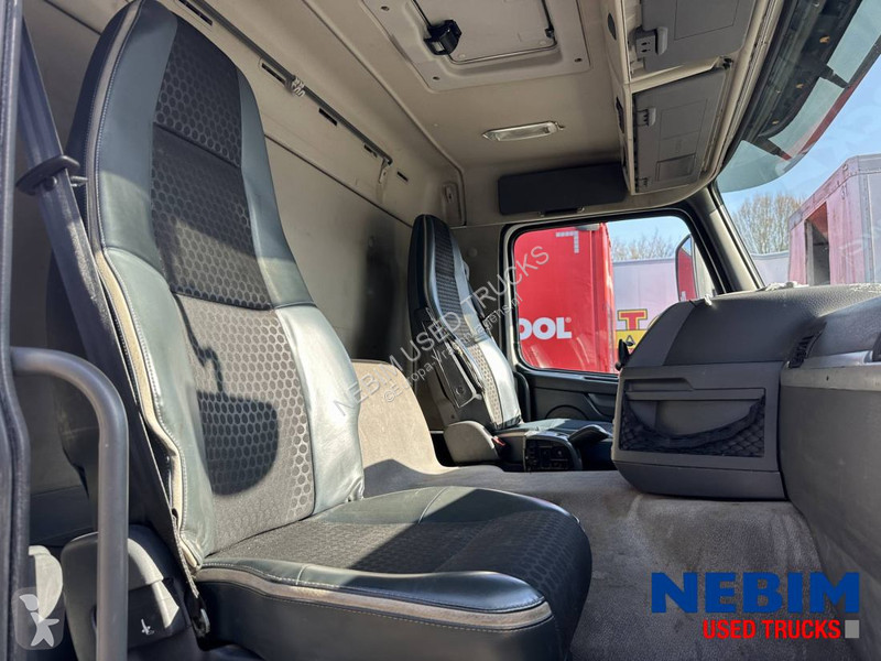 Camión Volvo 460 8X4 tridem - HIAB X-Hipro 166...
