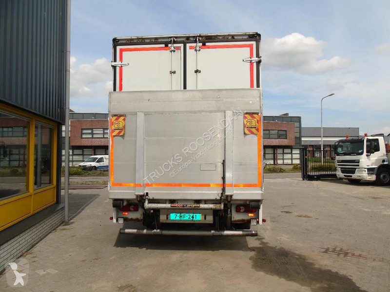 شاحنة Renault 220 + euro 5 + MANUAL + lift + 12T